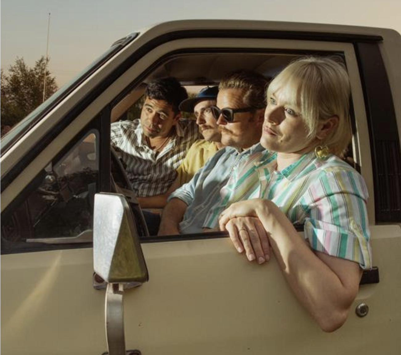 Sweet Nobody, artista de Driving off to Nowhere